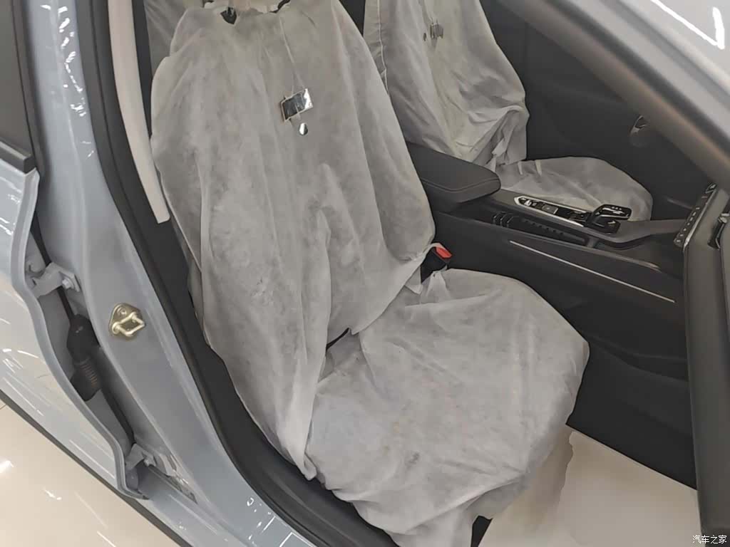 Geely Binray, 2026 25