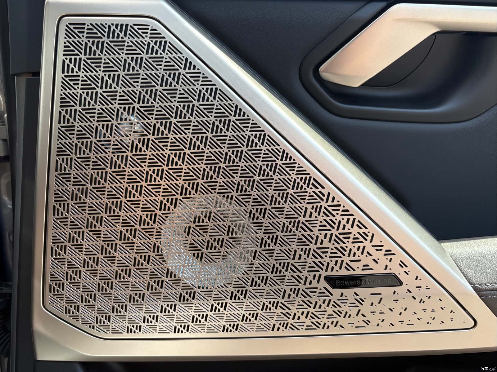 BMW 5 Series, 2025 17
