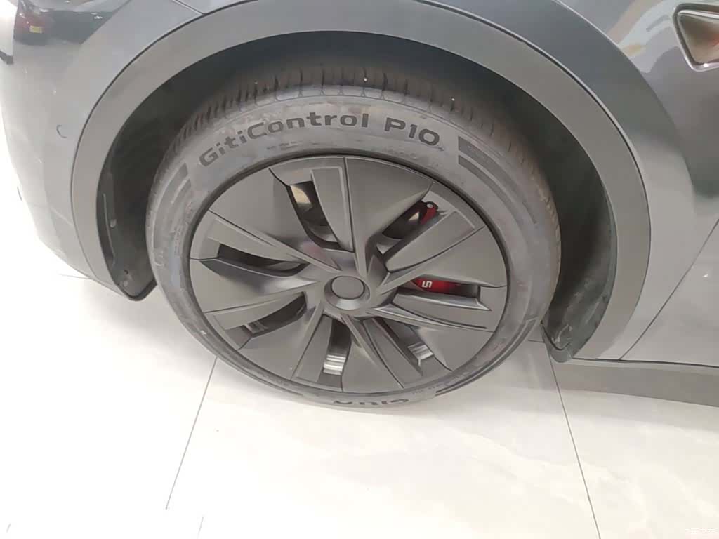 Tesla Model Y, 2022 23