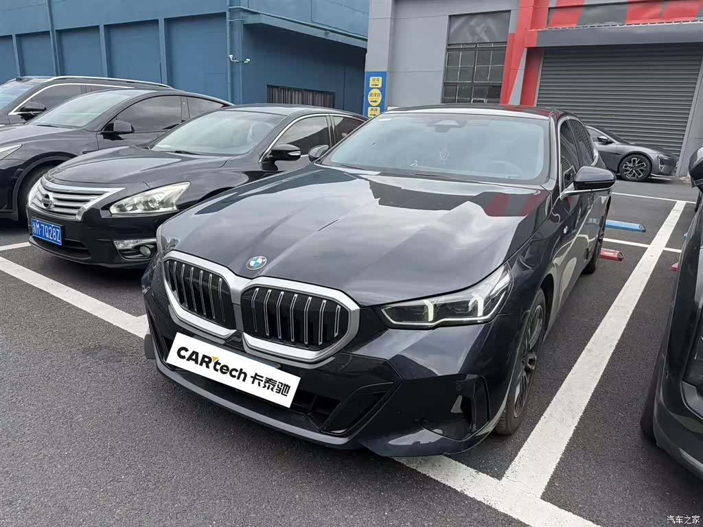 BMW 5 Series, 2025 2