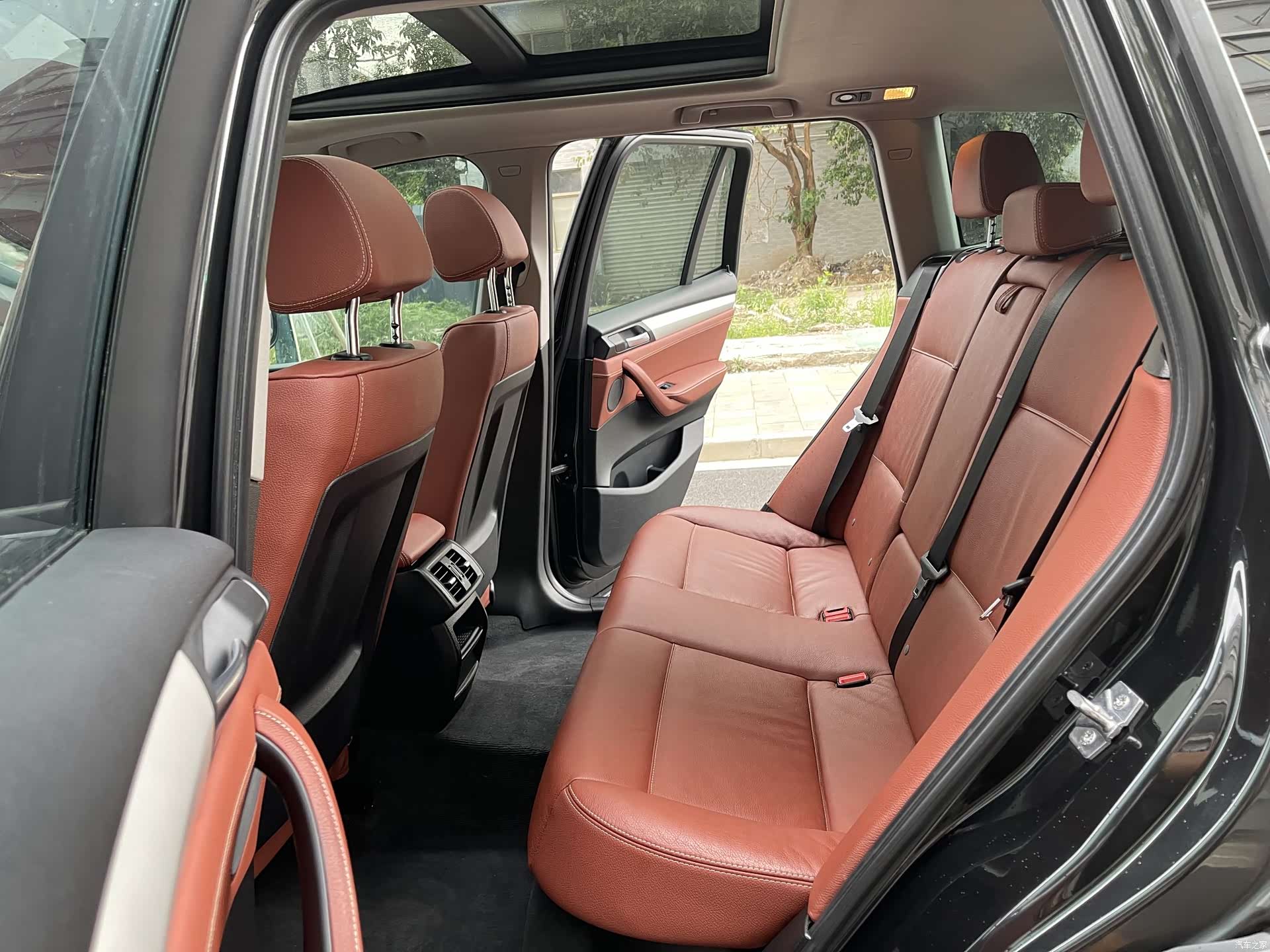 BMW X3, 2012 9