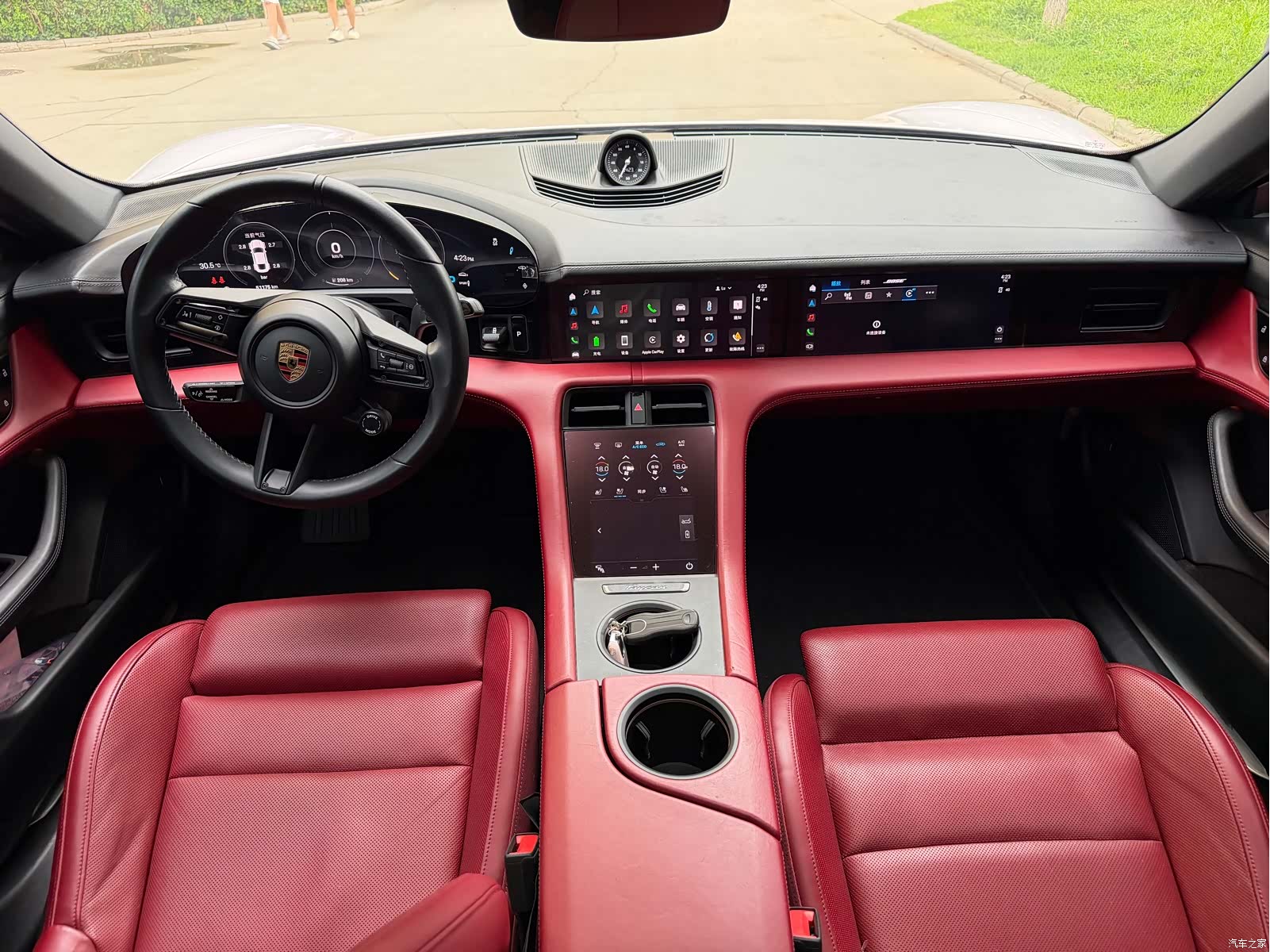 Porsche Taycan, 2021 8