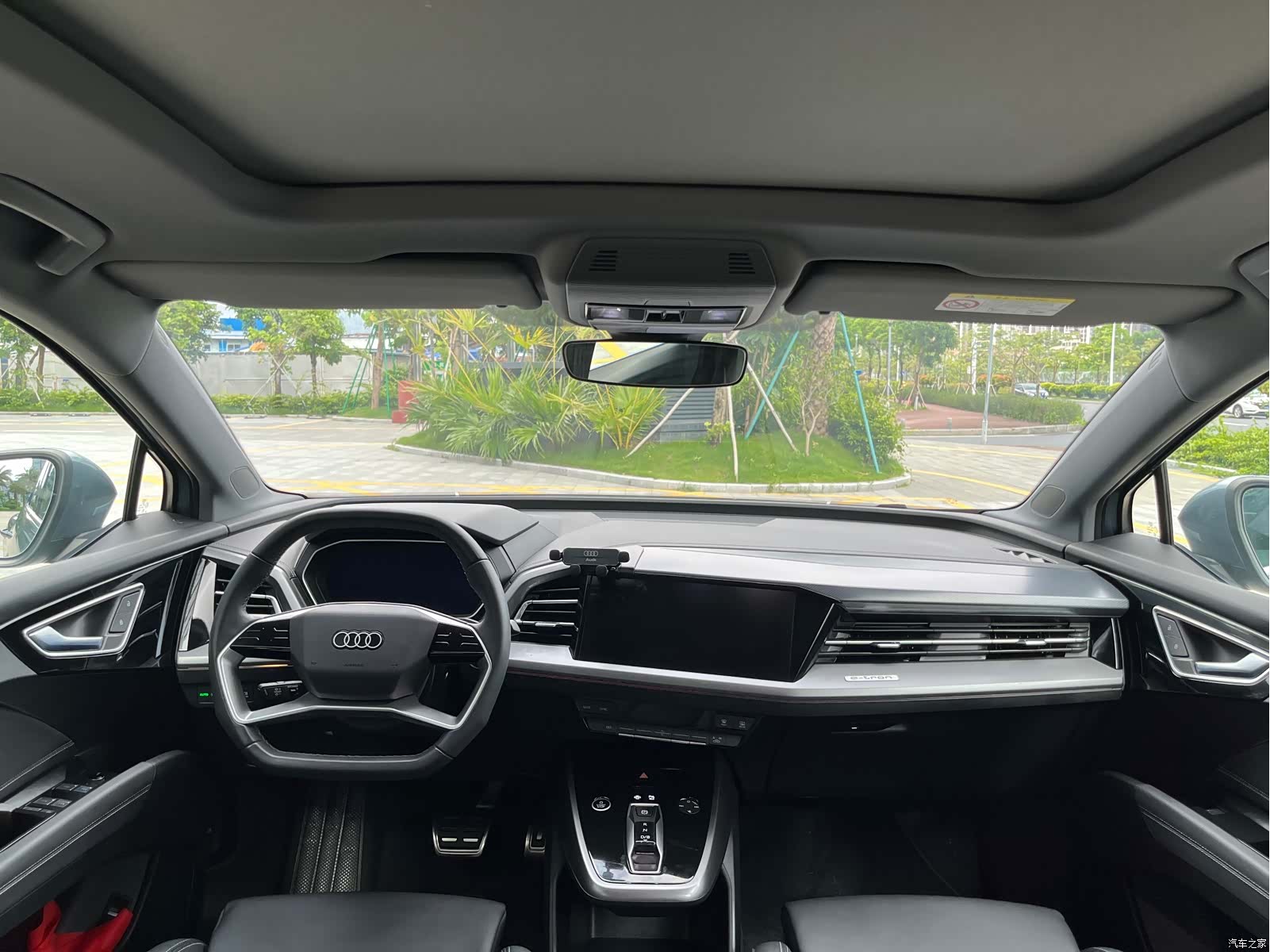 Audi Q4 e-tron, 2024 8