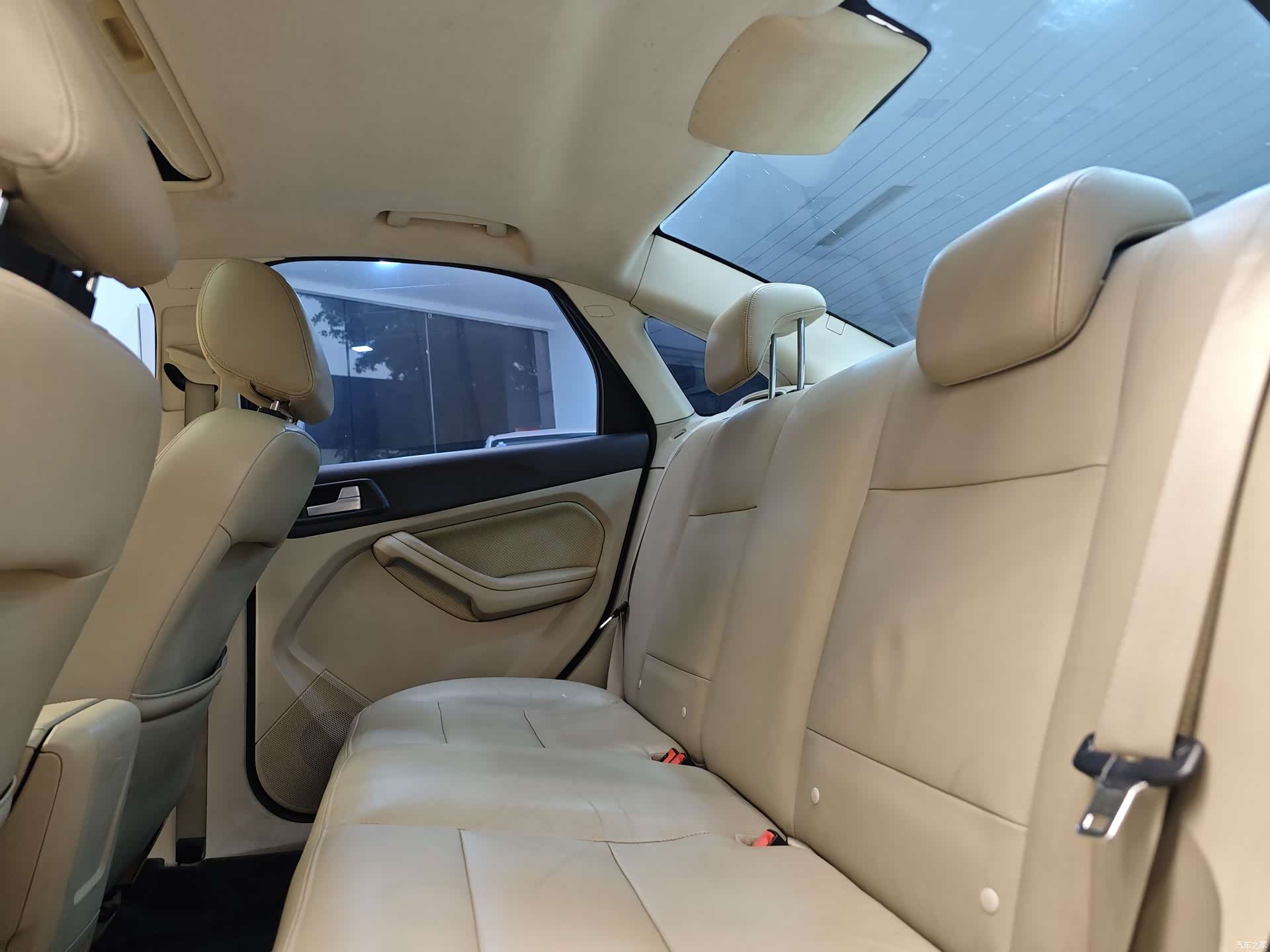 Ford Focus, 2014 22