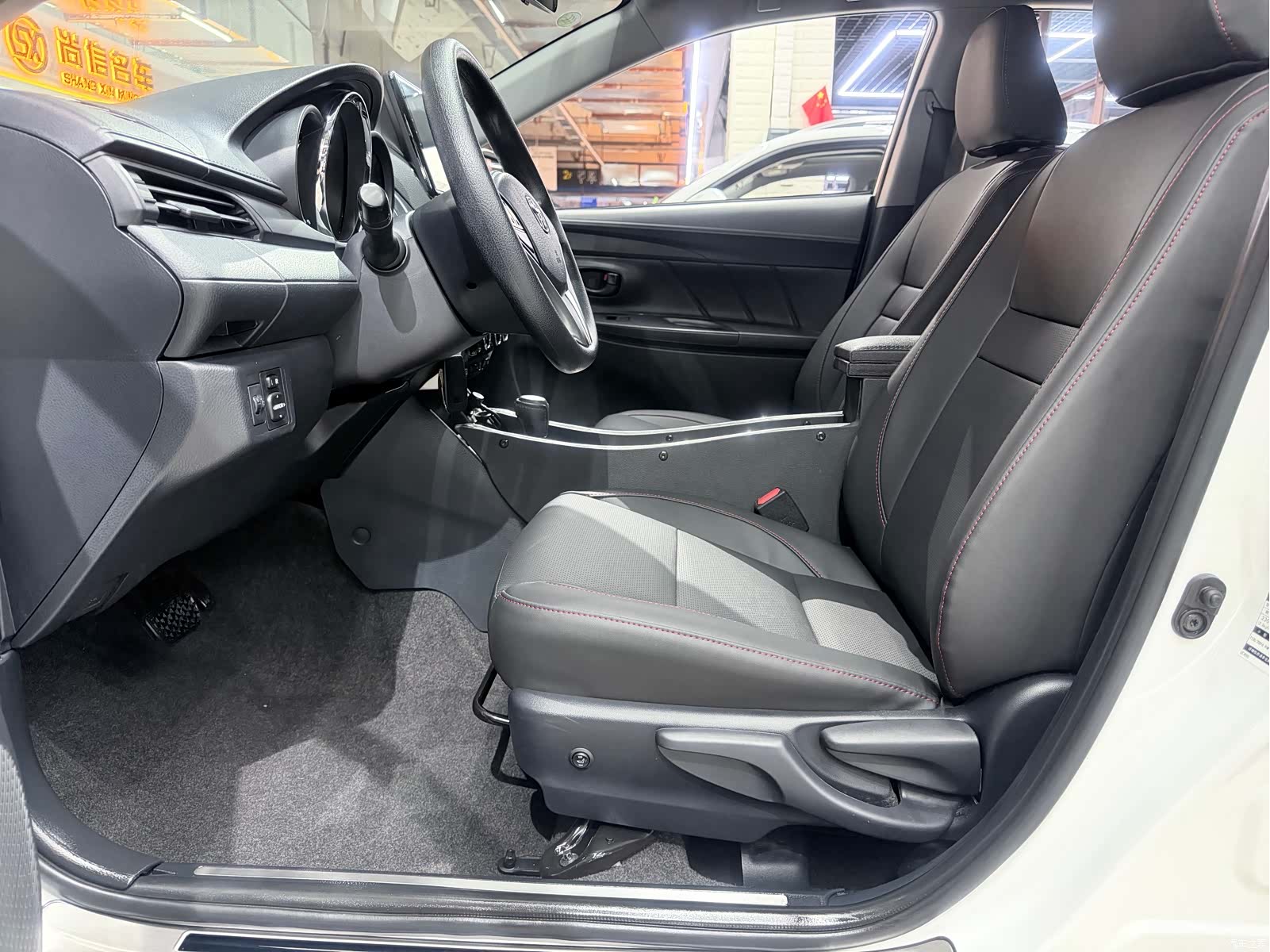 Toyota YARiS L, 2022 8