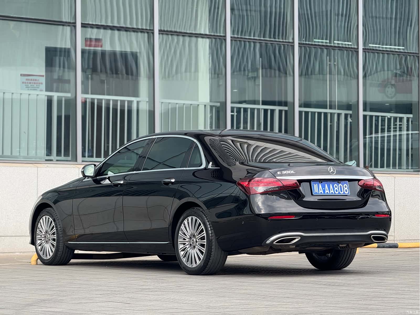 Mercedes-Benz E-Class, 2022 16
