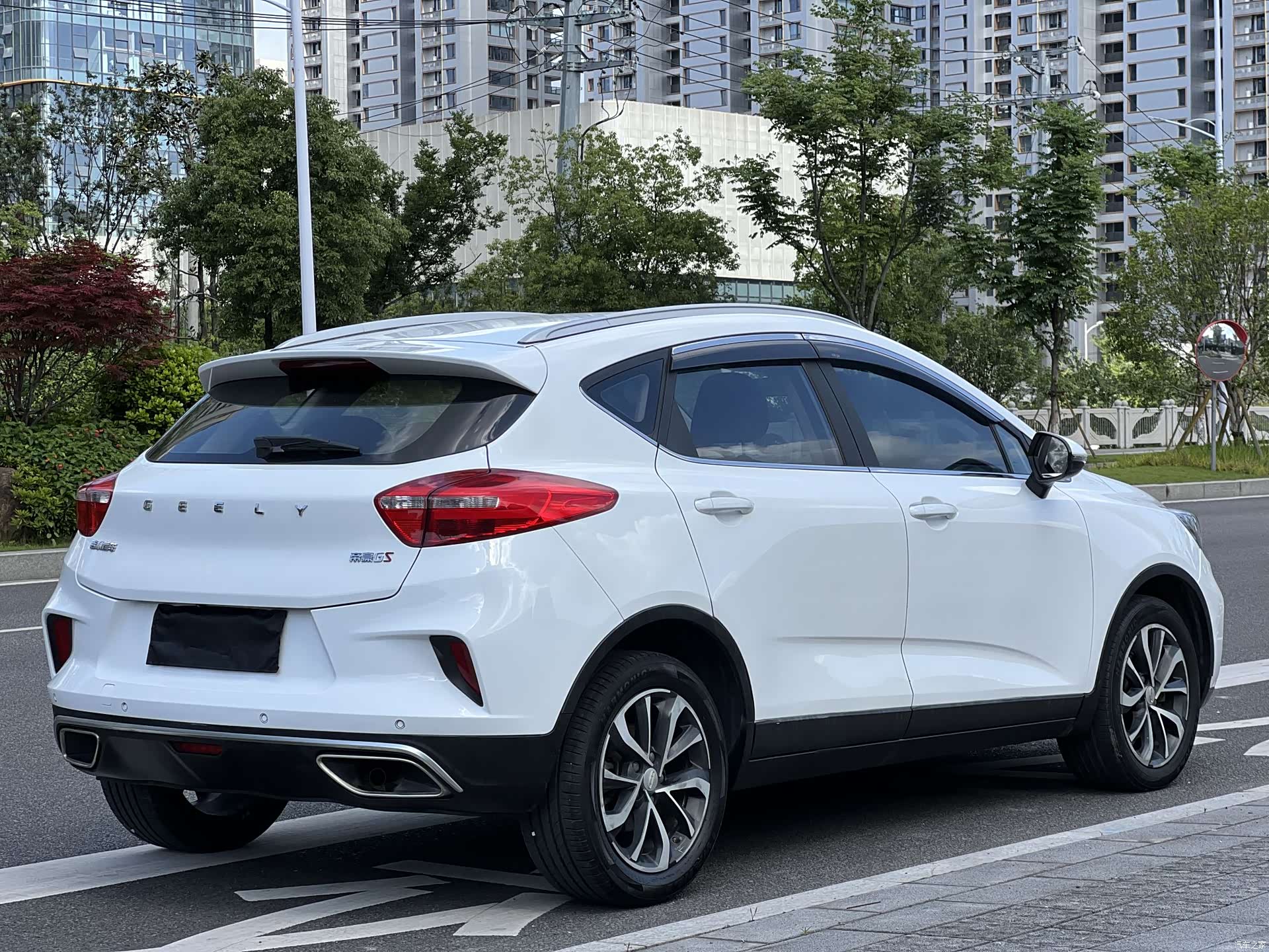 Geely Emgrand, 2019 14