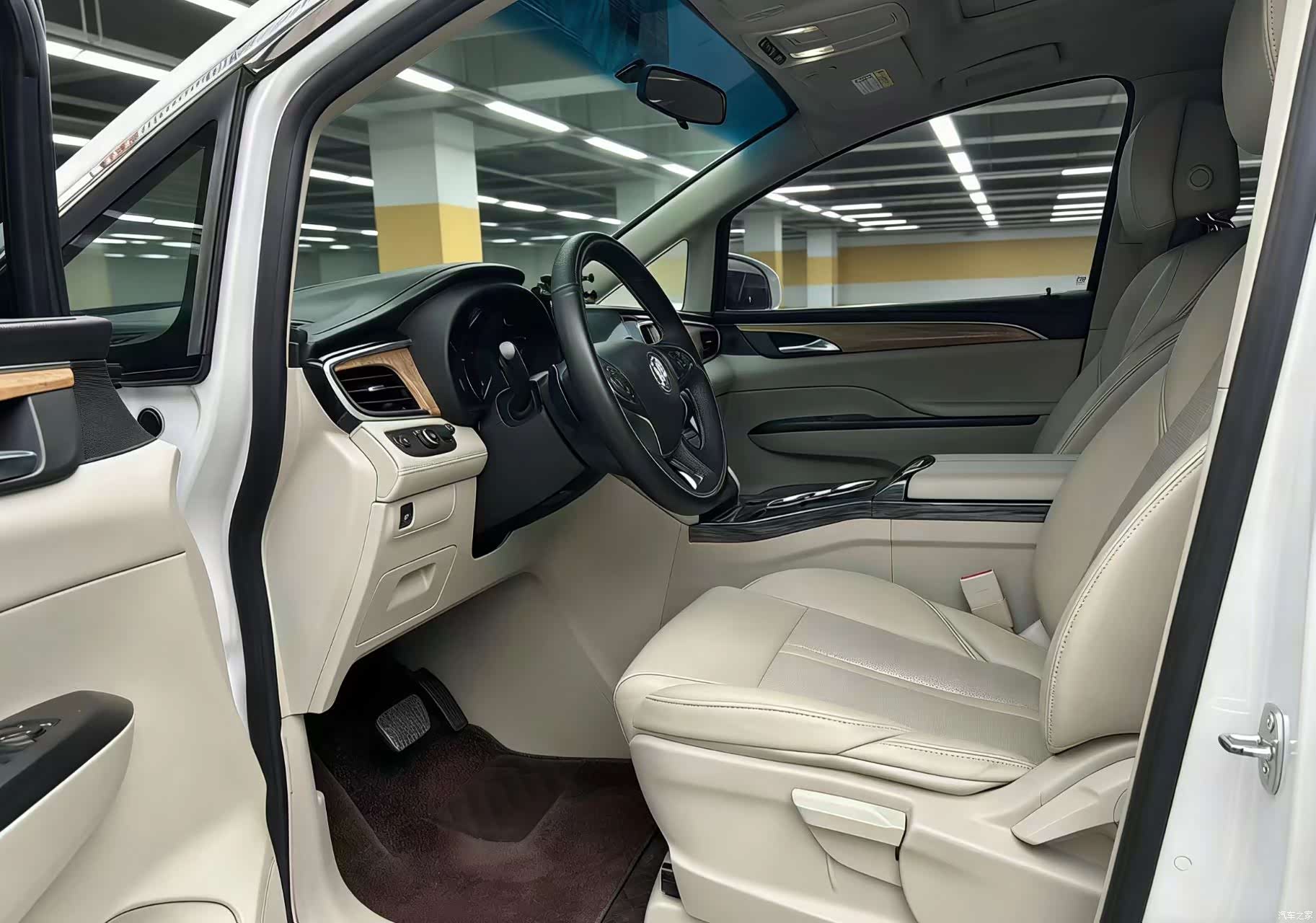 Buick GL8, 2020 7