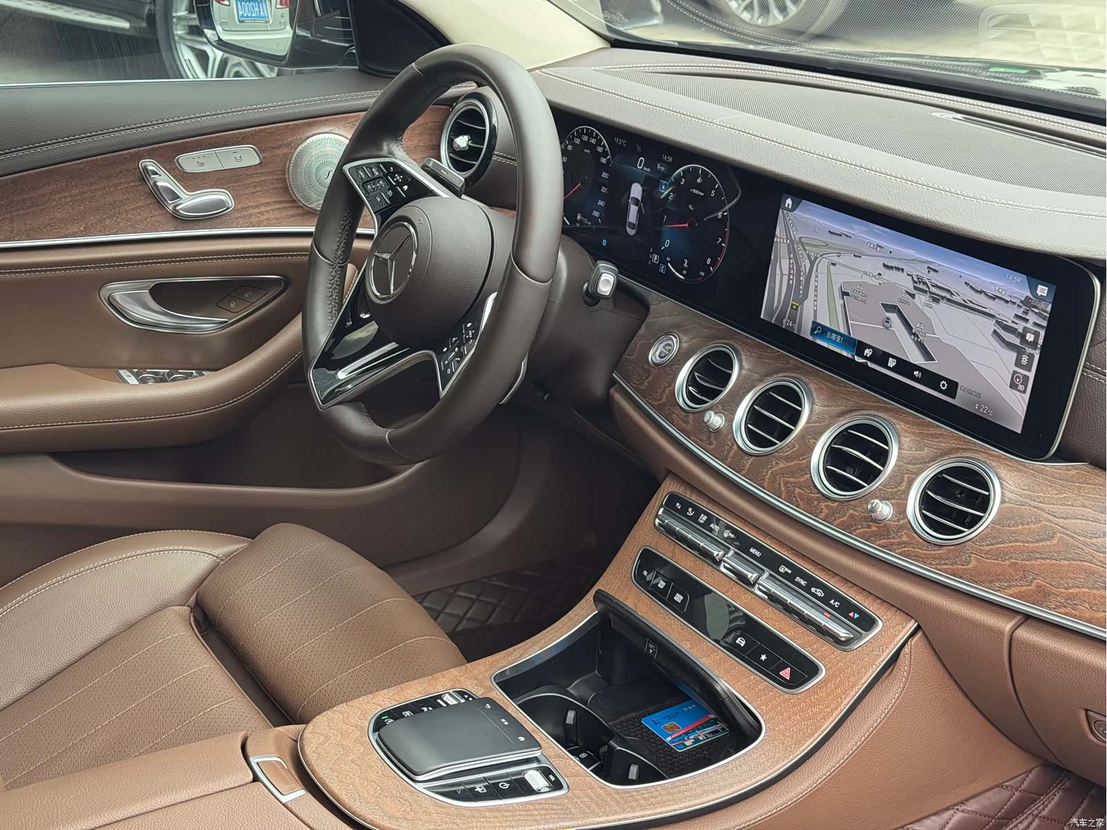 Mercedes-Benz E-Class, 2022 15