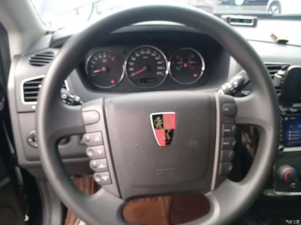 Roewe W5, 2016 11