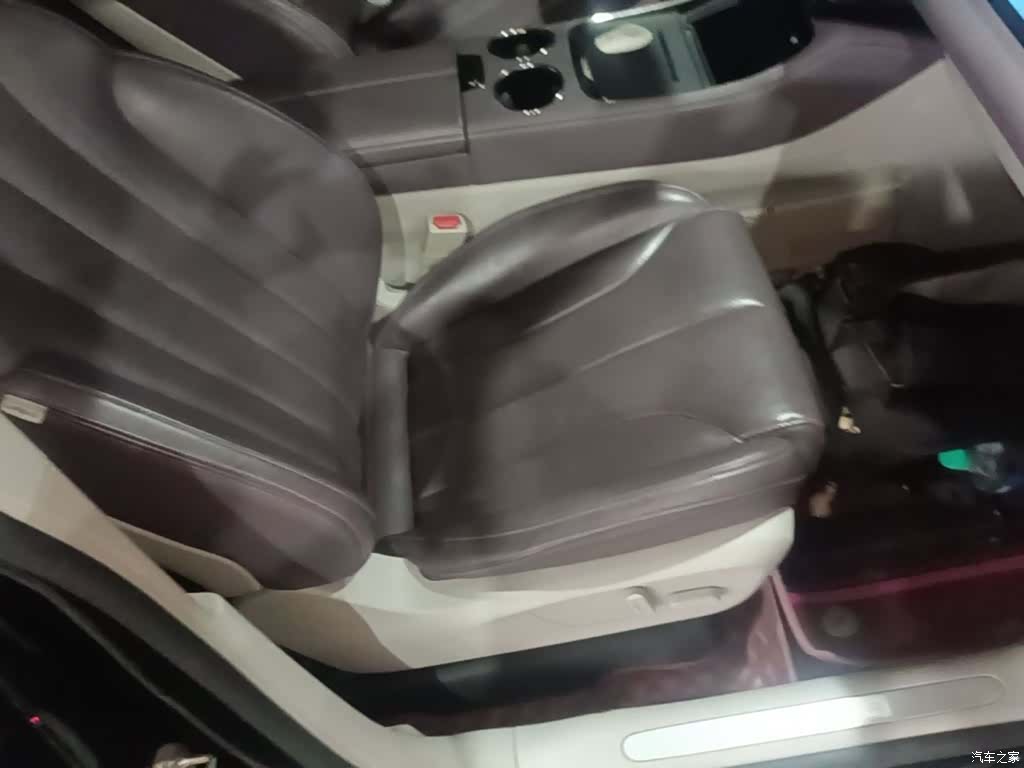 Leapmotor C11, 2022 25