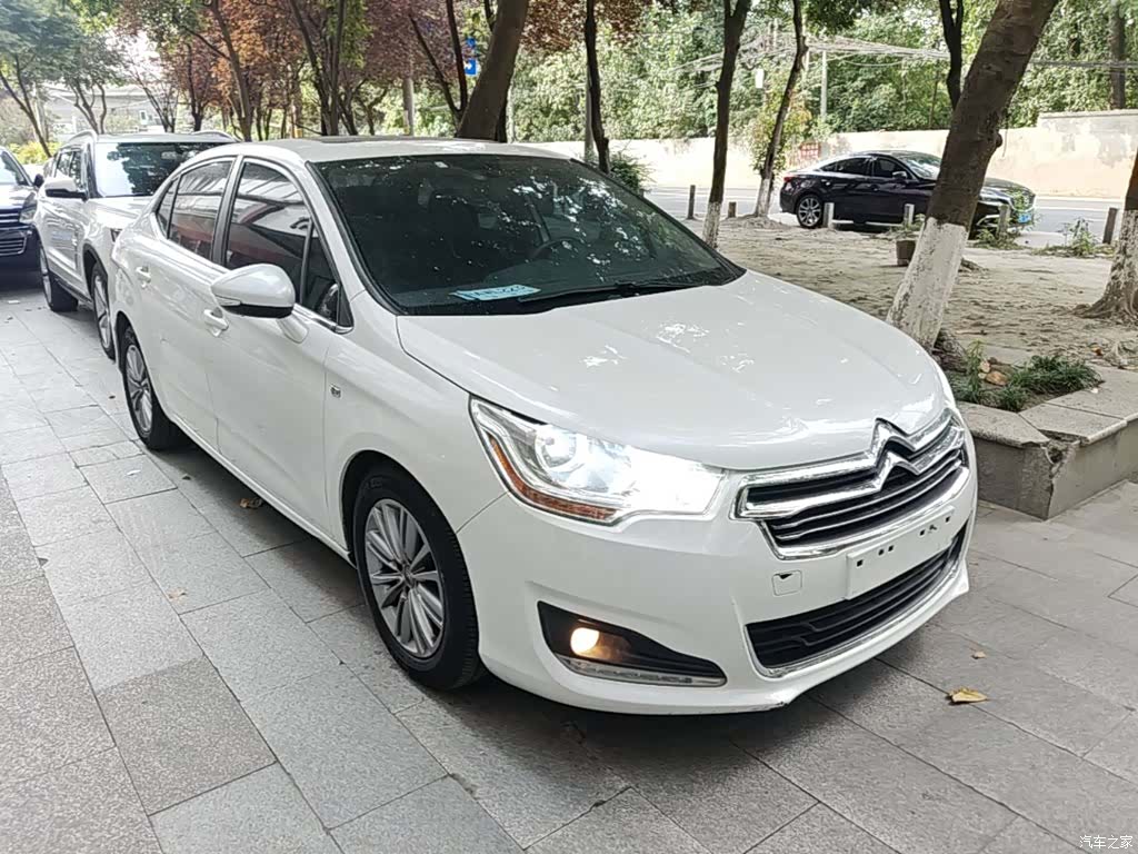 Citroen C4, 2015 4