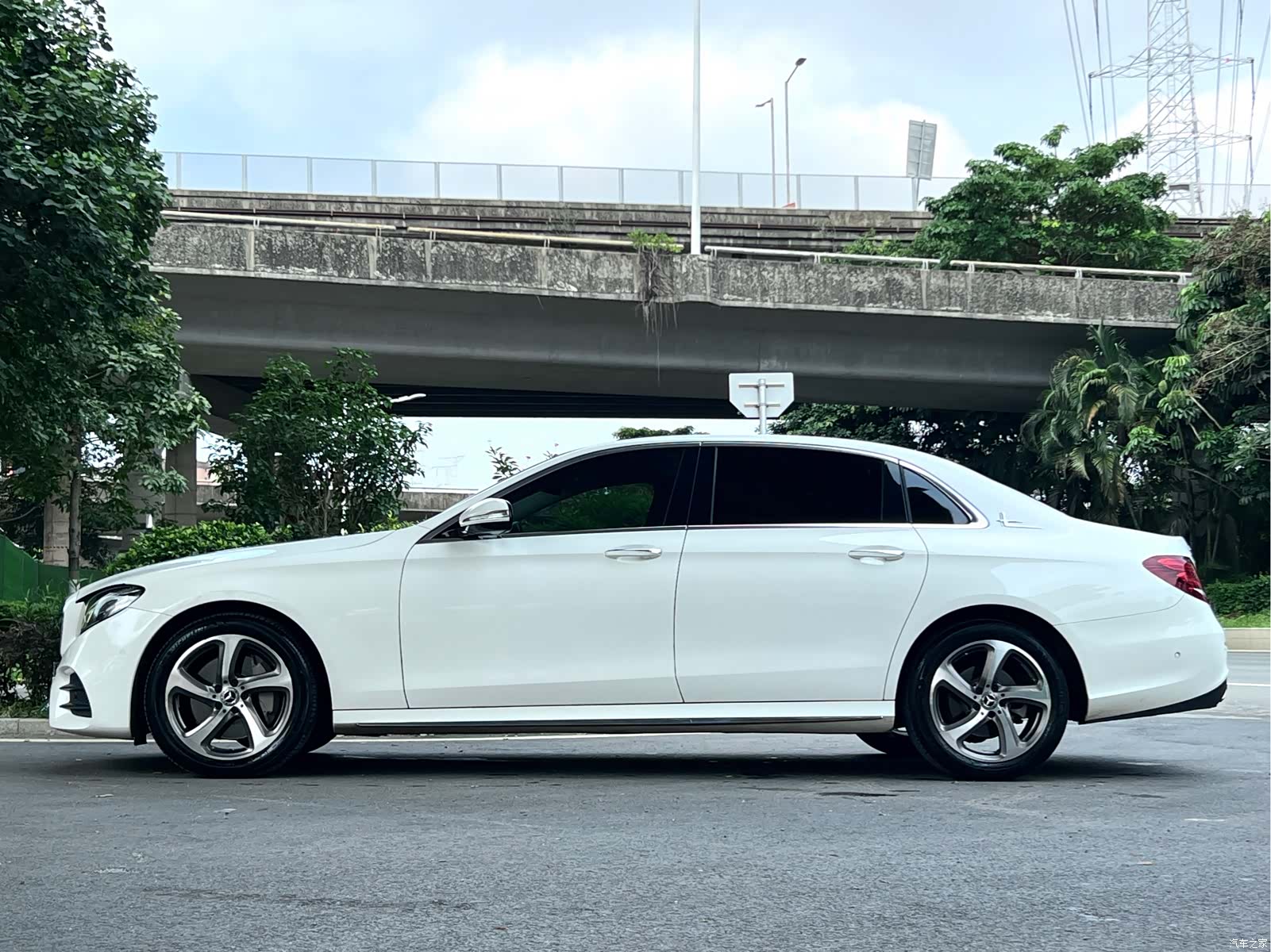 Mercedes-Benz E-Class, 2018 3