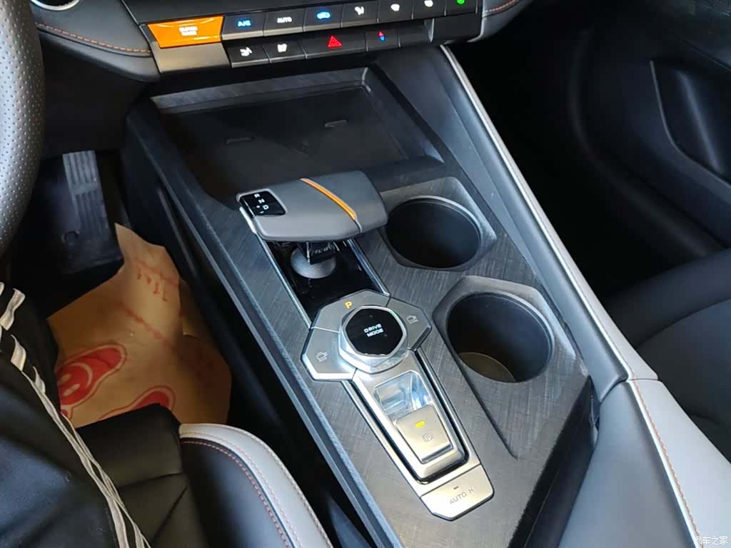 Changan UNI-V, 2024 14