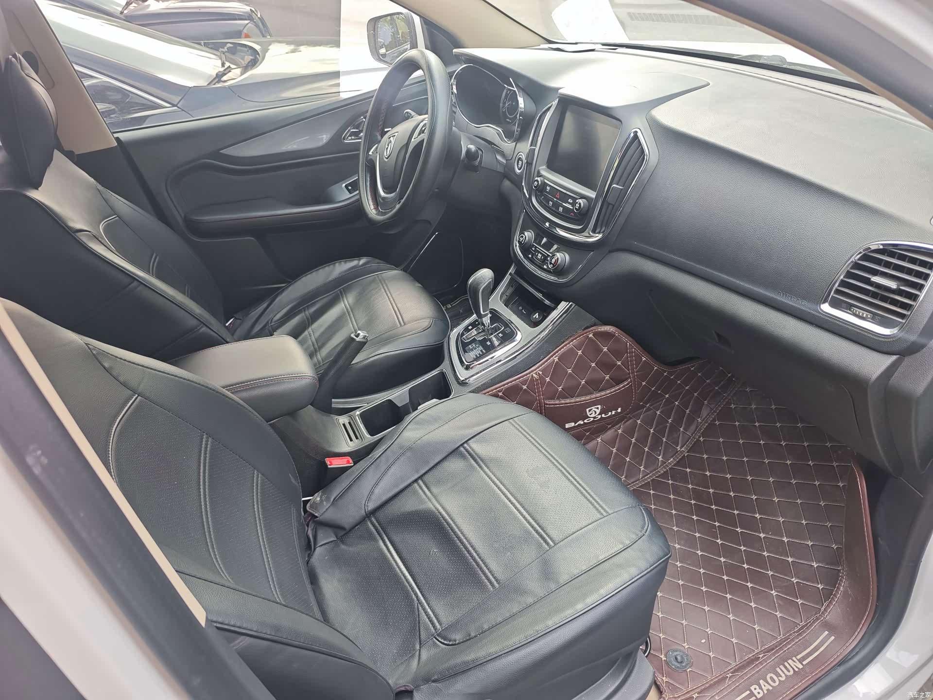 Wuling 560, 2016 все фото