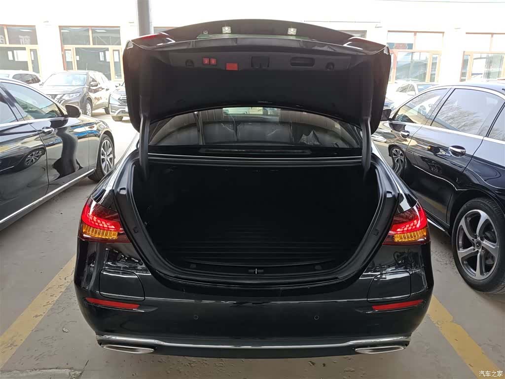 Mercedes-Benz E-Class, 2022 19