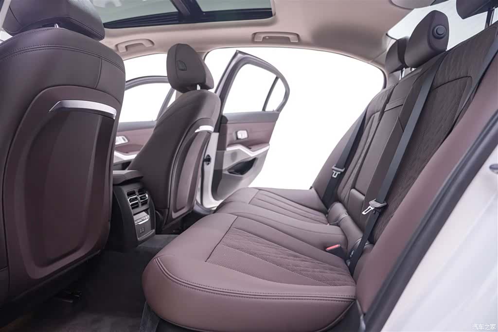 BMW 3 Series, 2023 23