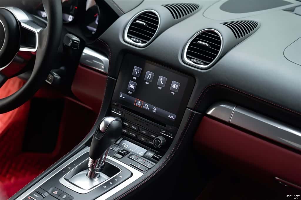 Porsche Cayman, 2018 14