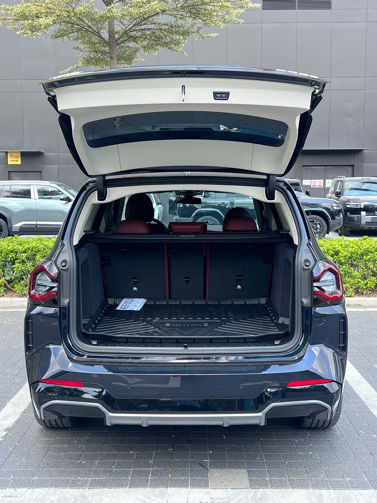 BMW iX3, 2024 8