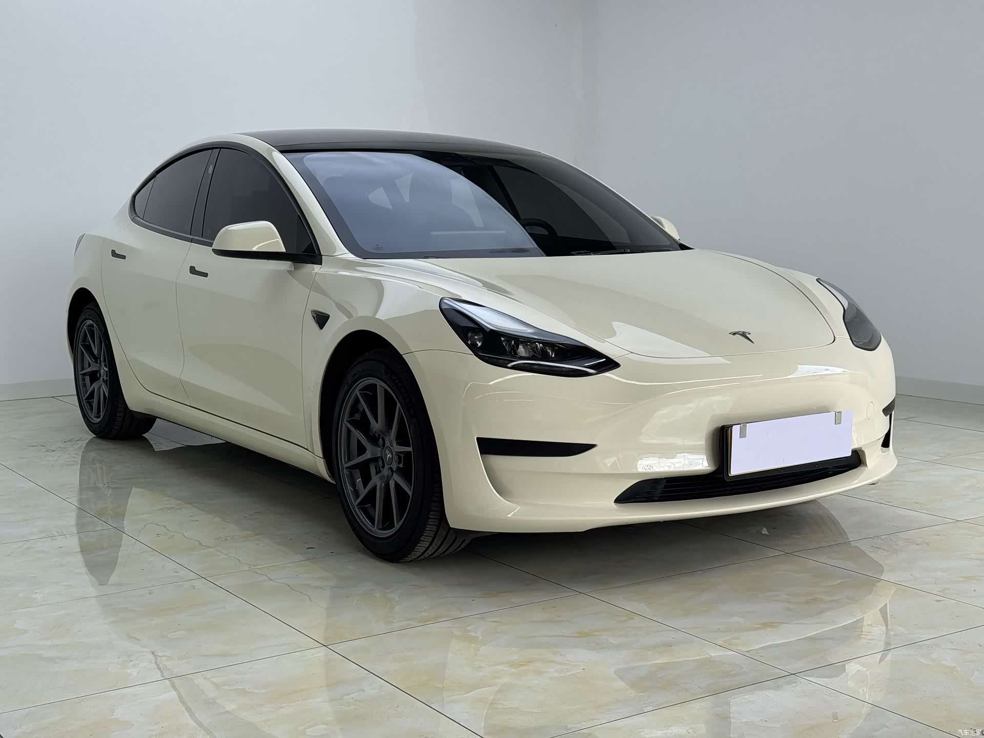 Tesla Model 3, 2023 3