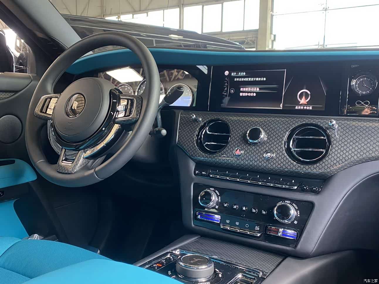 Rolls-Royce Ghost, 2025 14