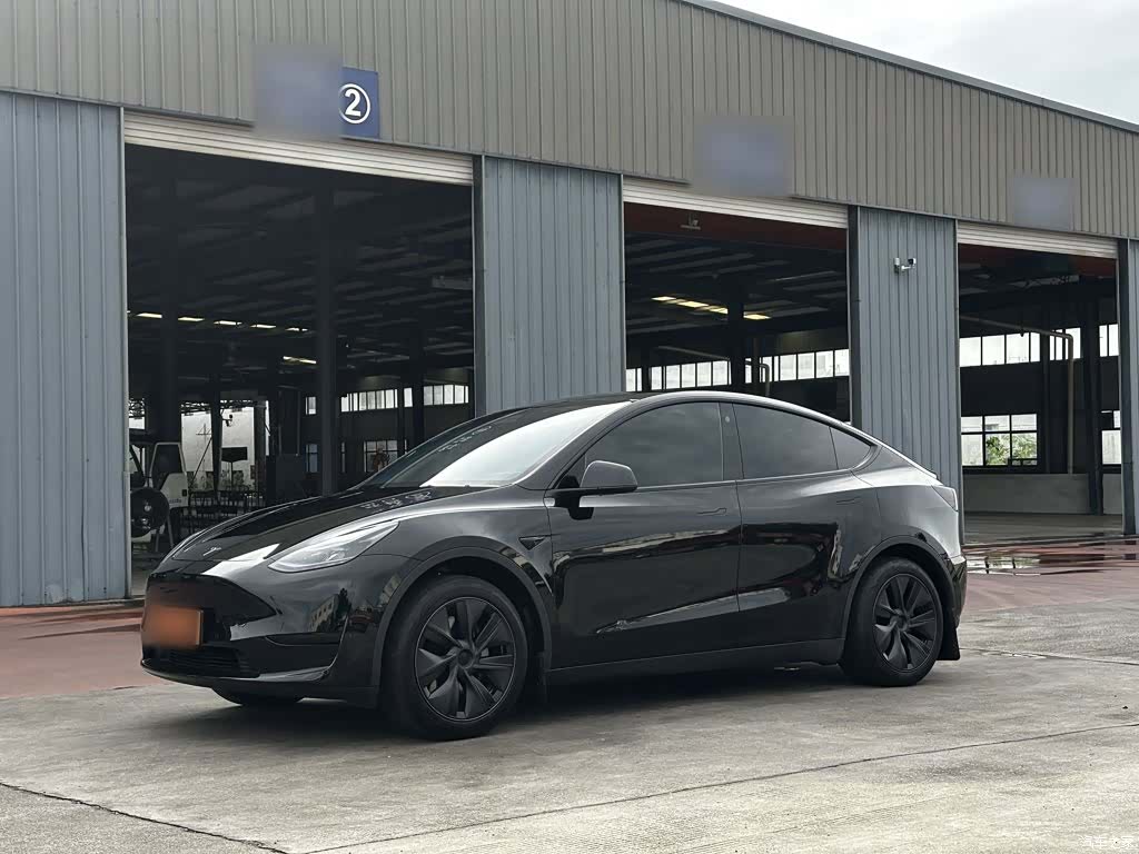 Tesla Model Y, 2024 7