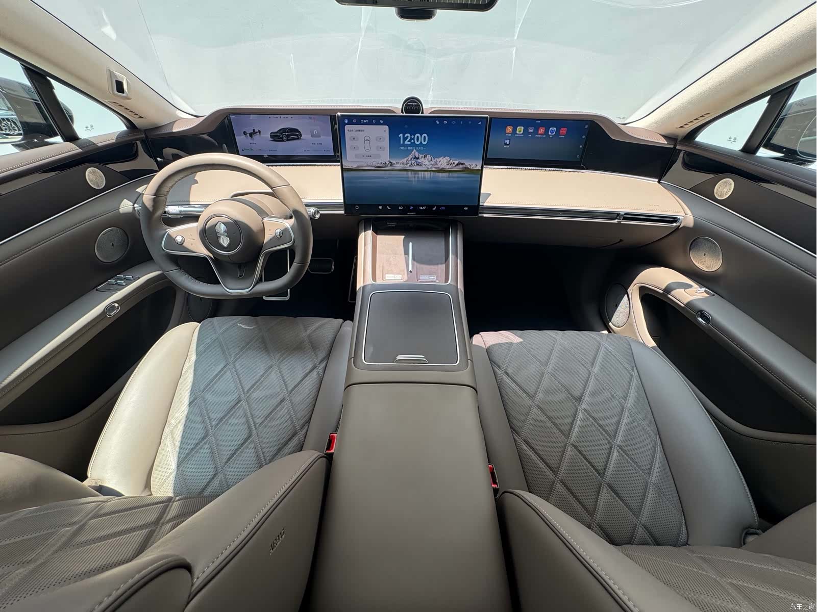 Stelato S9, 2025 12