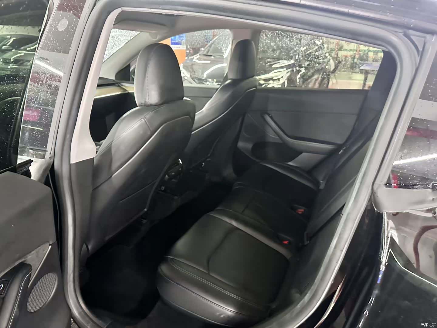 Tesla Model Y, 2023 все фото