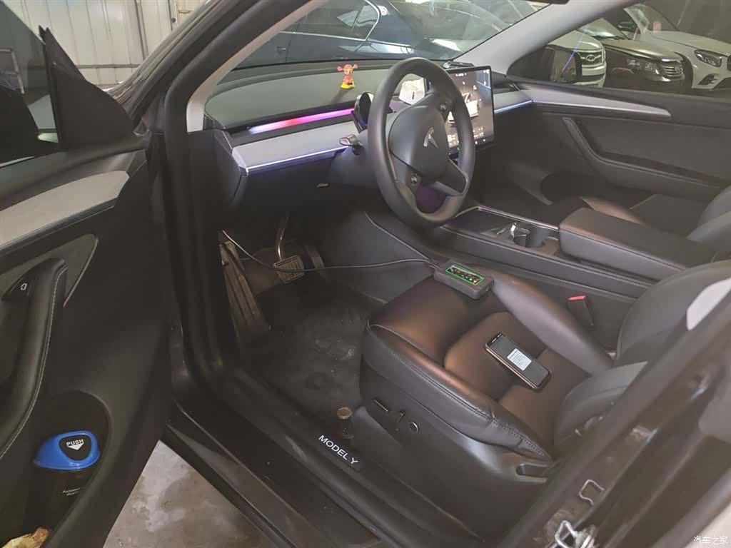 Tesla Model Y, 2025 16