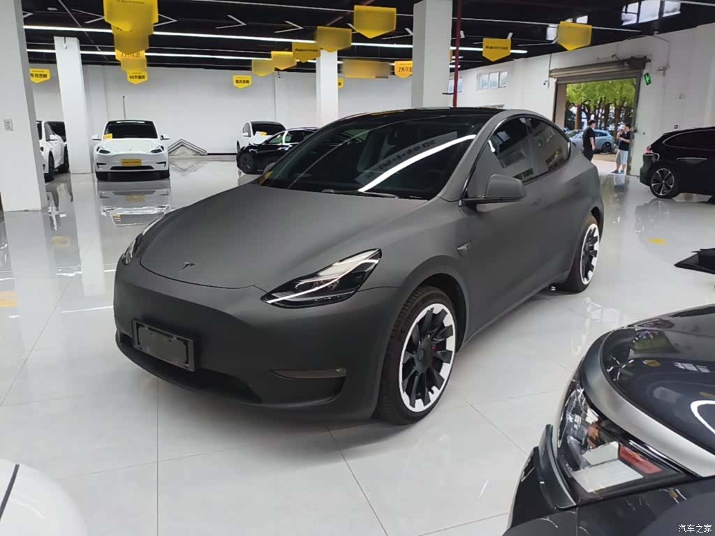 Tesla Model Y, 2022 1