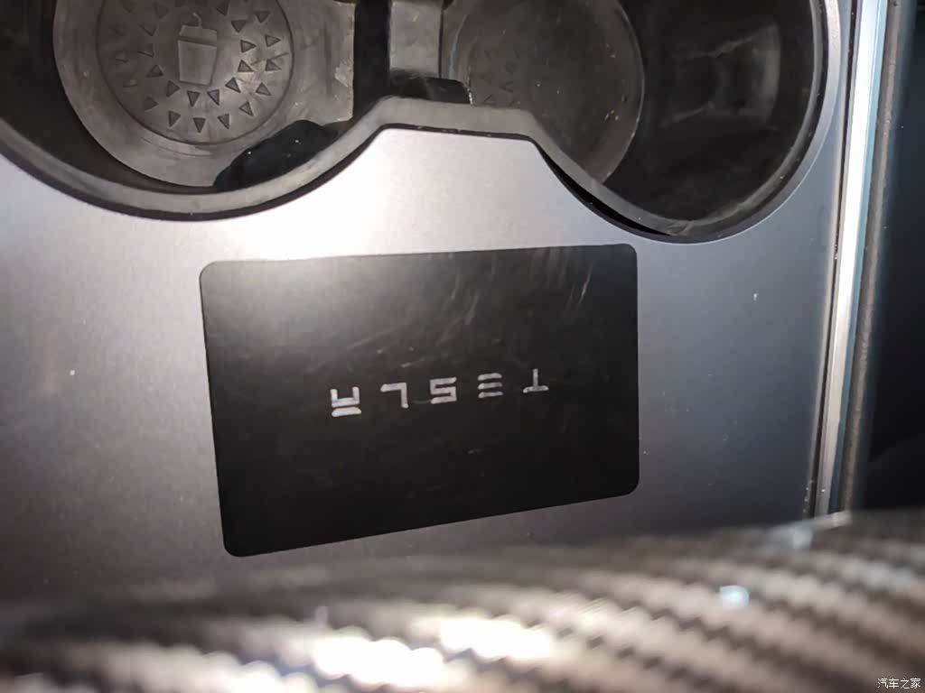 Tesla Model Y, 2022 17
