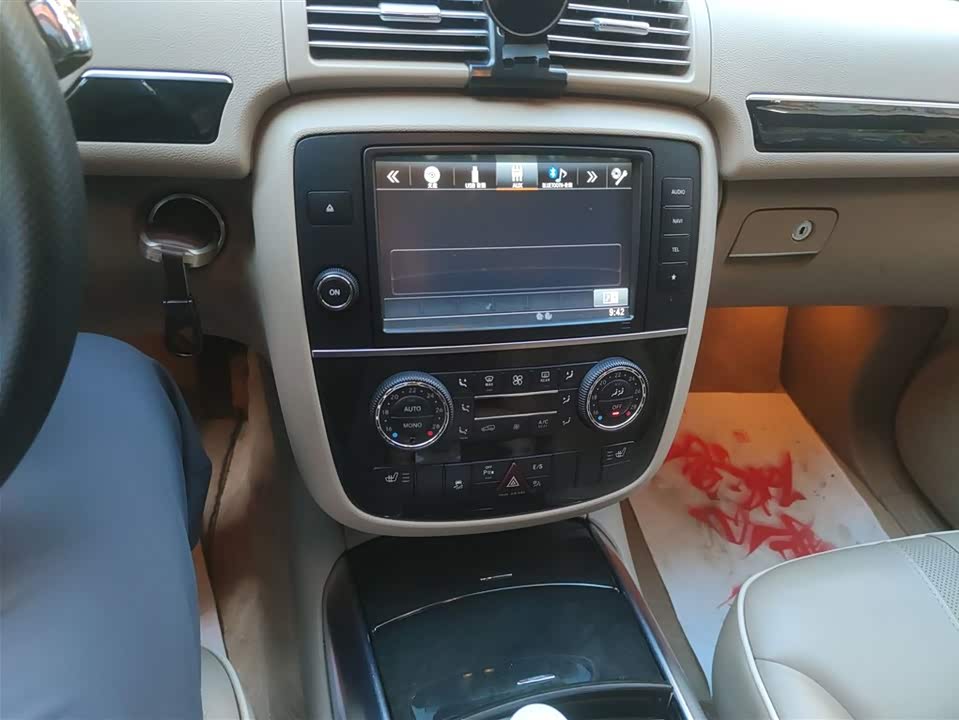 Mercedes-Benz R-class