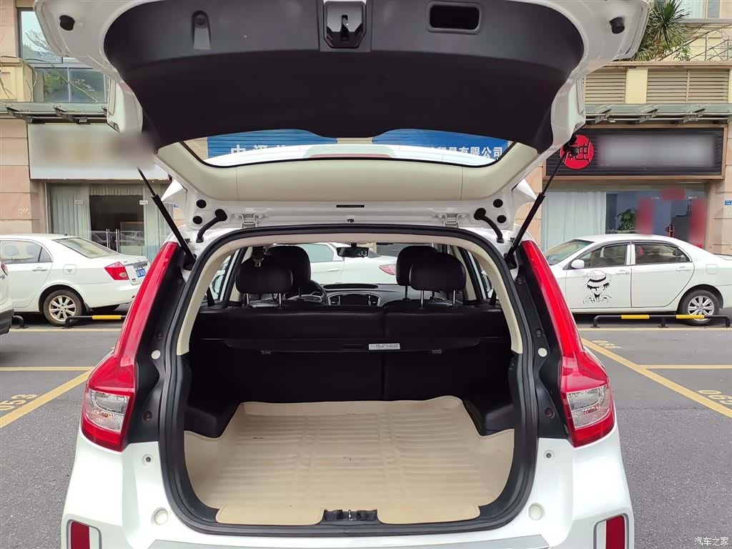 Geely X6, 2017 10