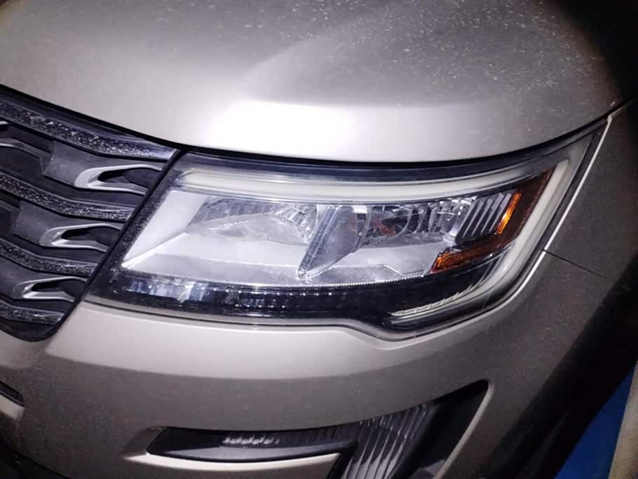 Ford Explorer Ford Explorer