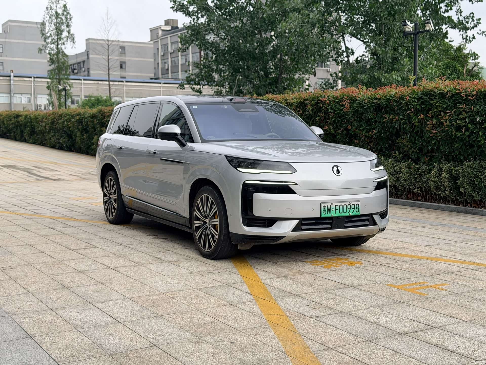 Denza N9, 2025 3