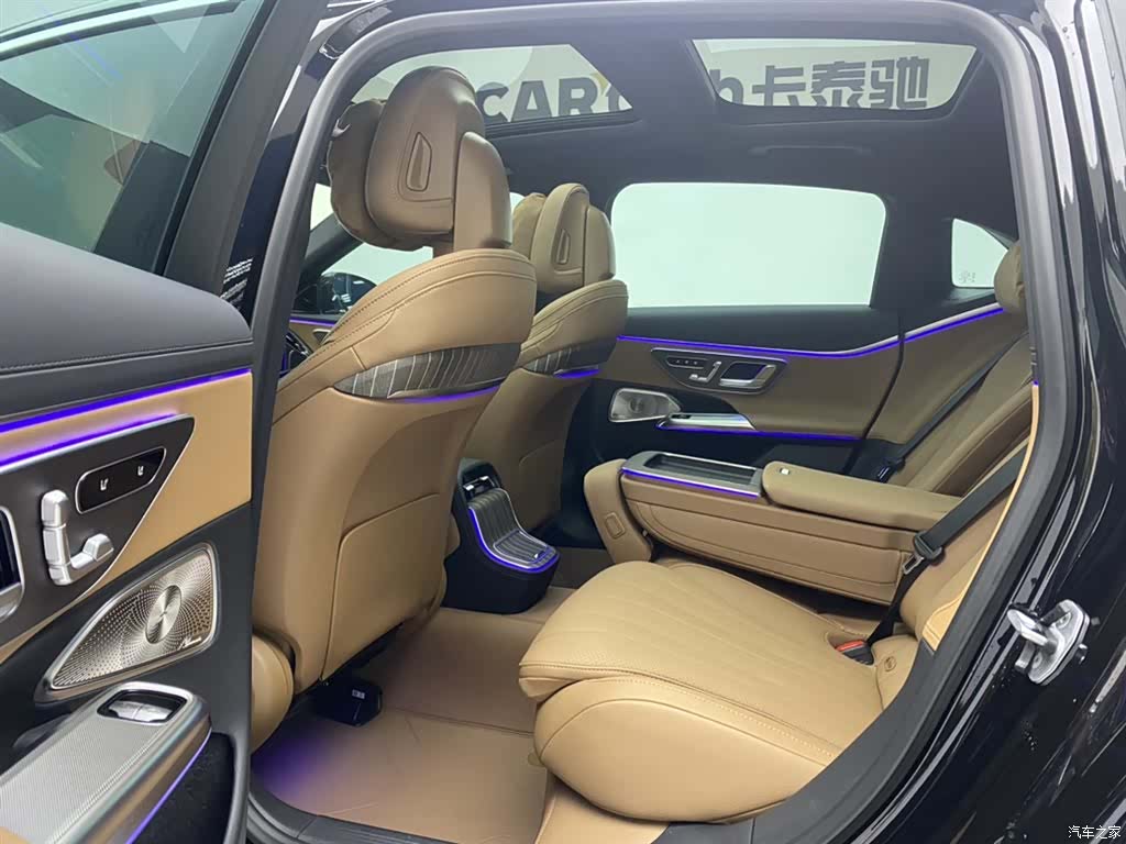 Mercedes-Benz E-Class, 2026 19