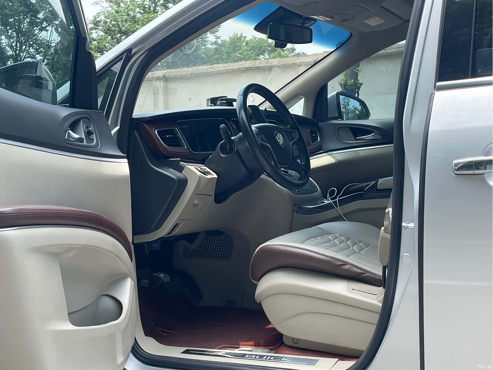 Buick GL8, 2019 6