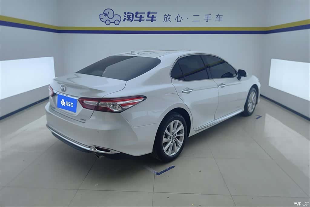 Toyota Camry, 2024 3