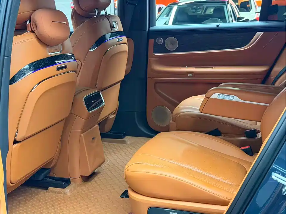 AITO Ask the world M9