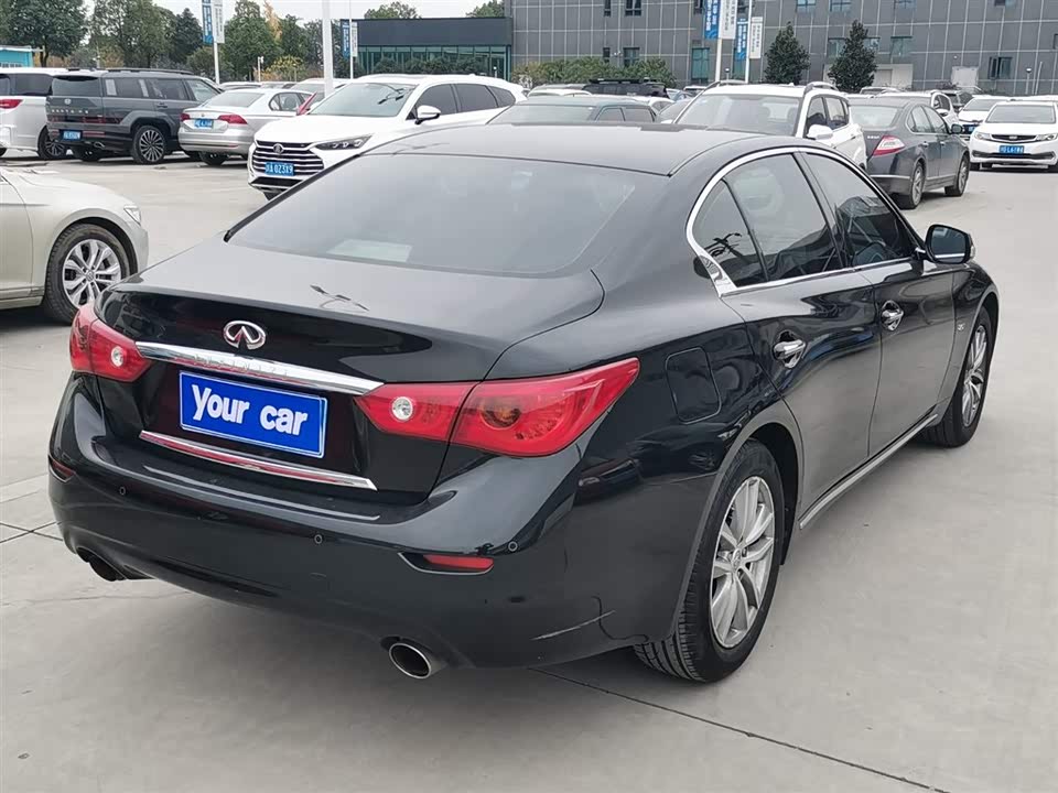 Infiniti Q50L