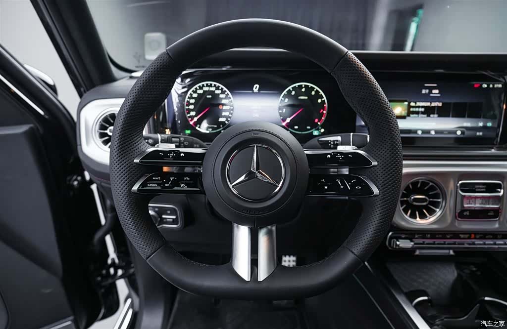 Mercedes-Benz G-Class, 2026 15