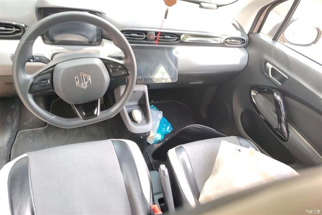 Leapmotor T03, 2021 12