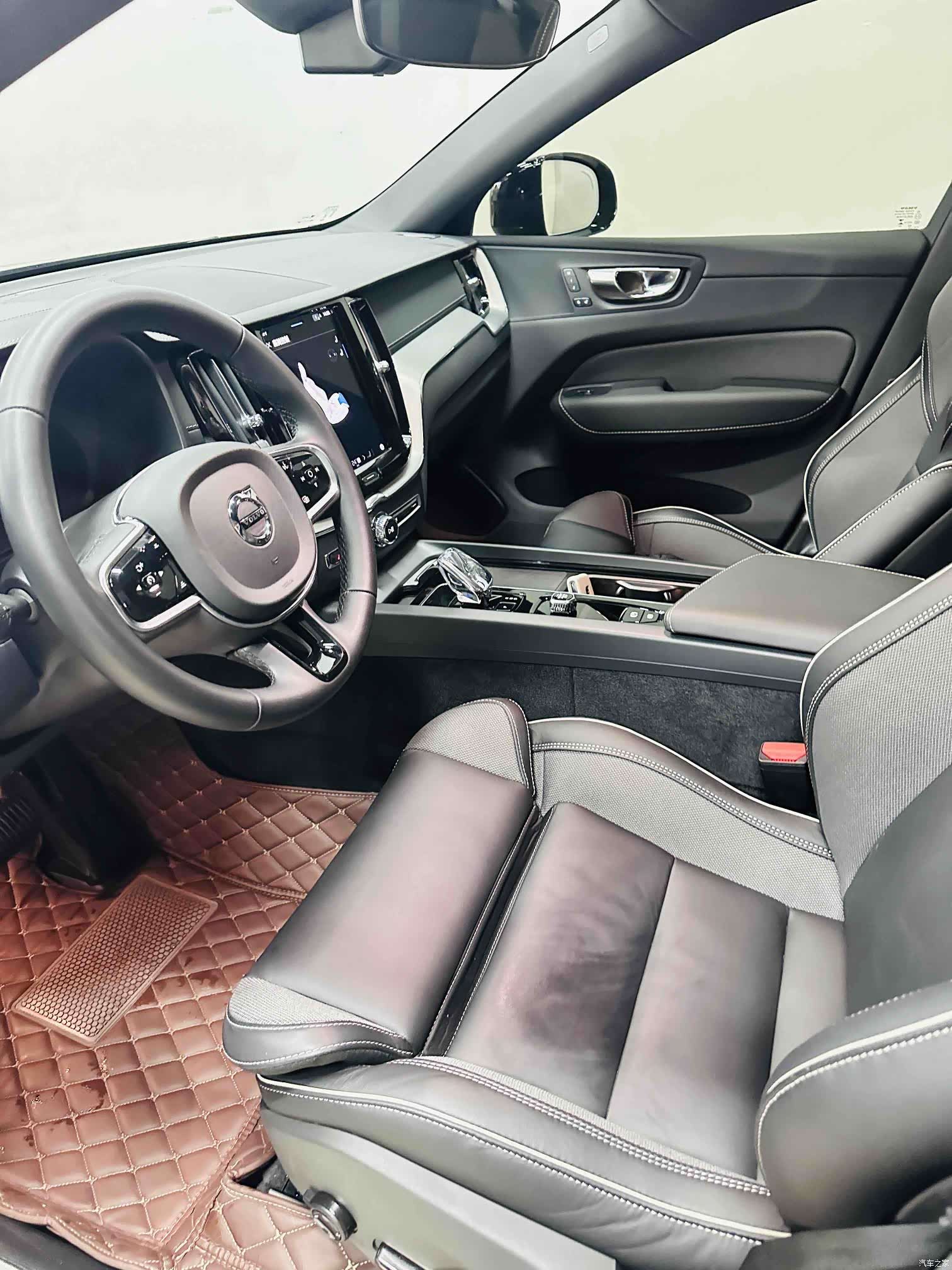 Volvo XC60, 2025 9
