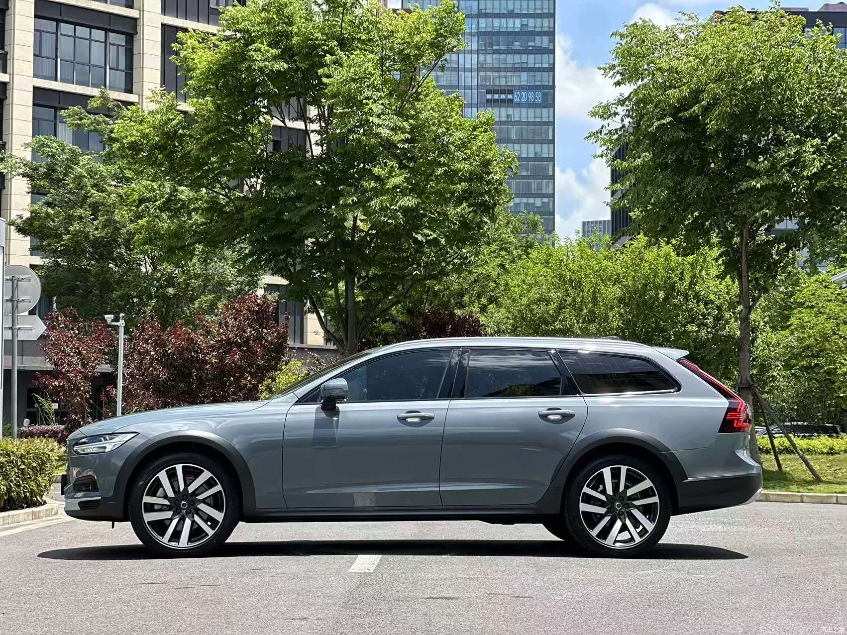 Volvo V90, 2022 15
