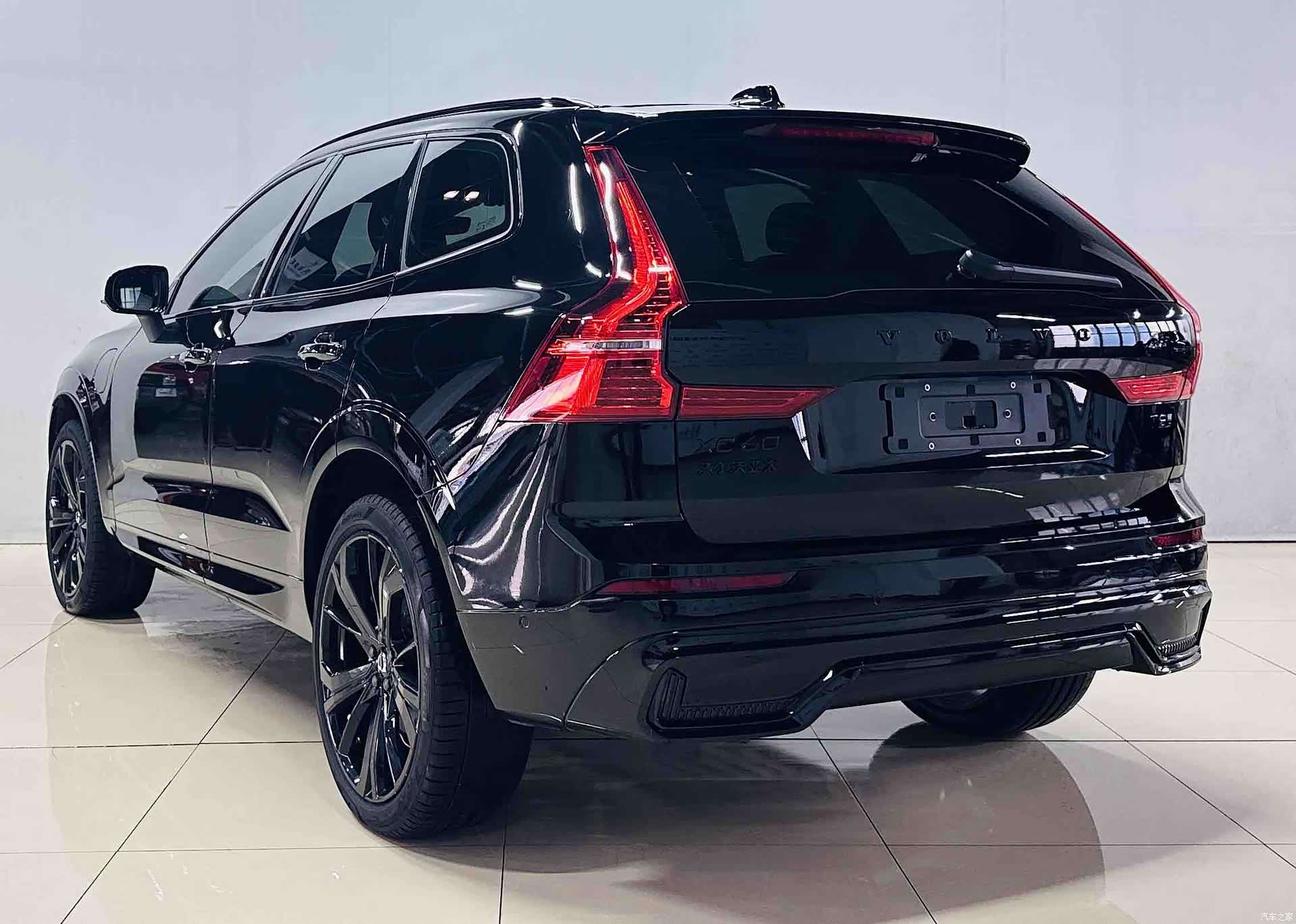 Volvo XC60, 2025 8