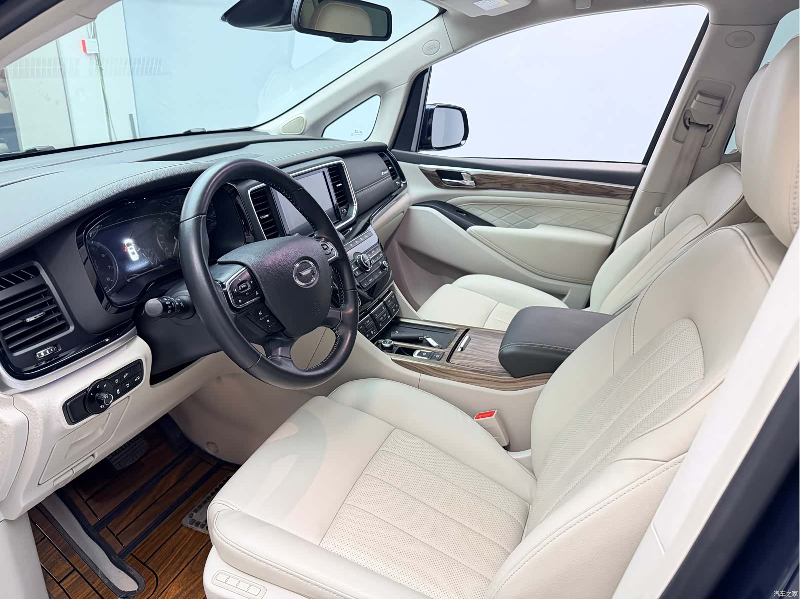 Trumpchi M8, 2019 8