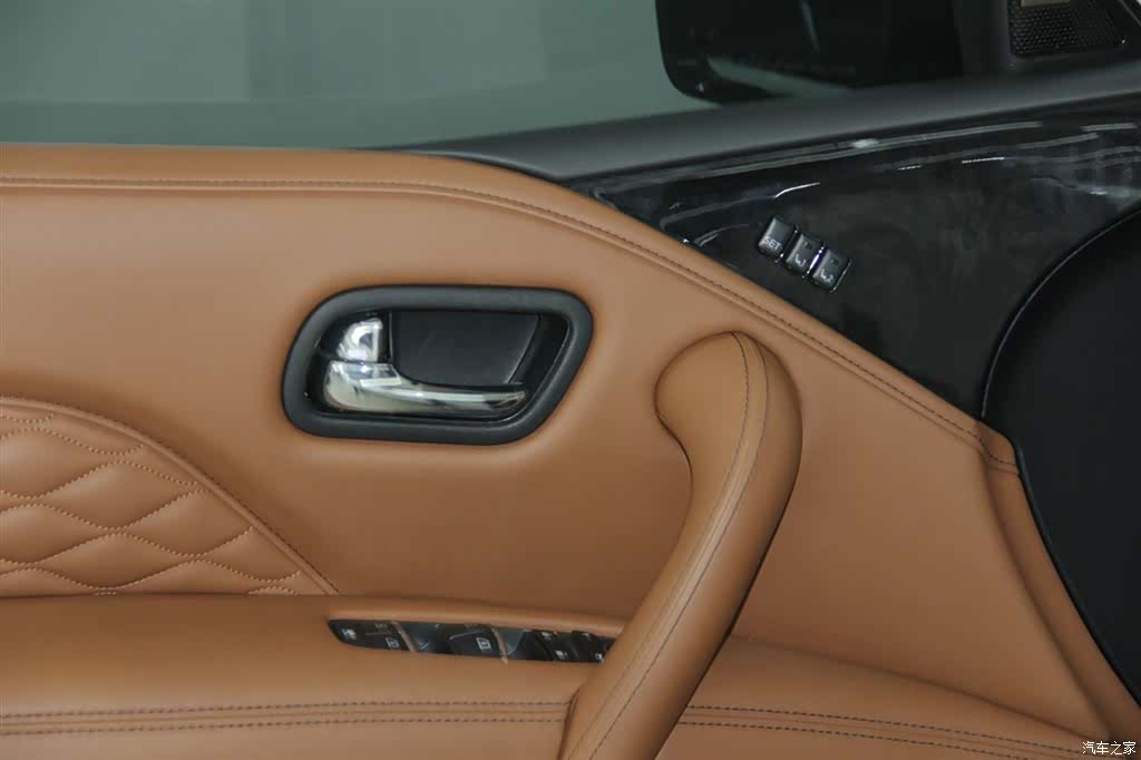 Infiniti QX80, 2020 26