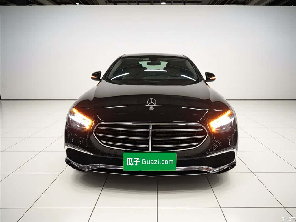 Mercedes-Benz E-Class, 2023 3