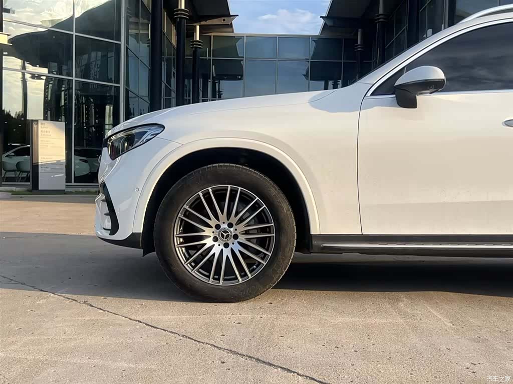 Mercedes-Benz GLC, 2024 4