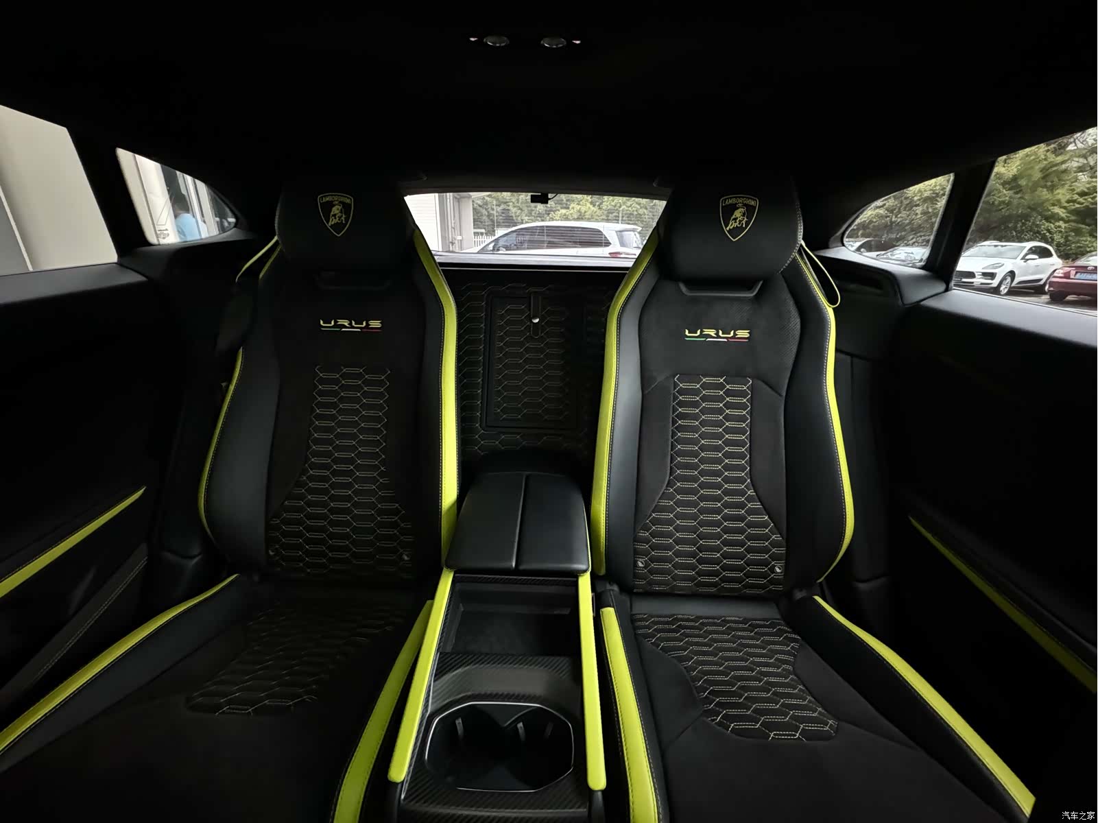 Lamborghini Urus, 2022 33